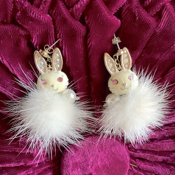 Betsey Johnson Jewelry - Betsy Johnson bunny rabbit mink fur gorgeous cute earrings